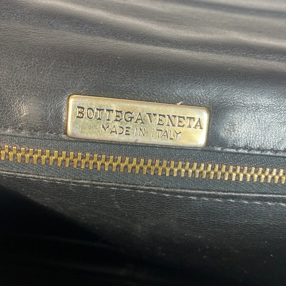 Authentic/Vintage Bottega Veneta Crossbody/Shoulder/clutch w/ matching wallet - Picture 7 of 16